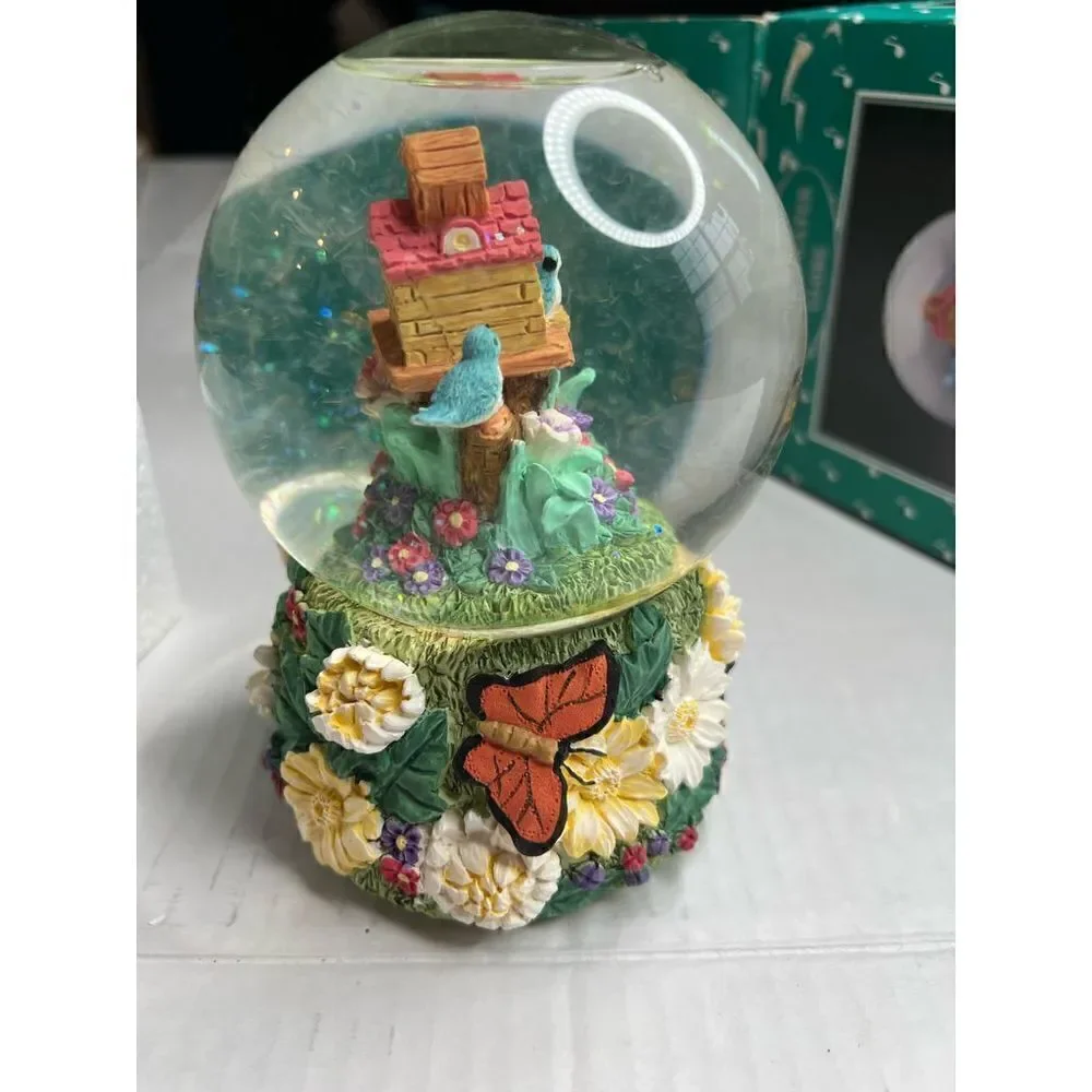 Vintage birdhouse musical water globe